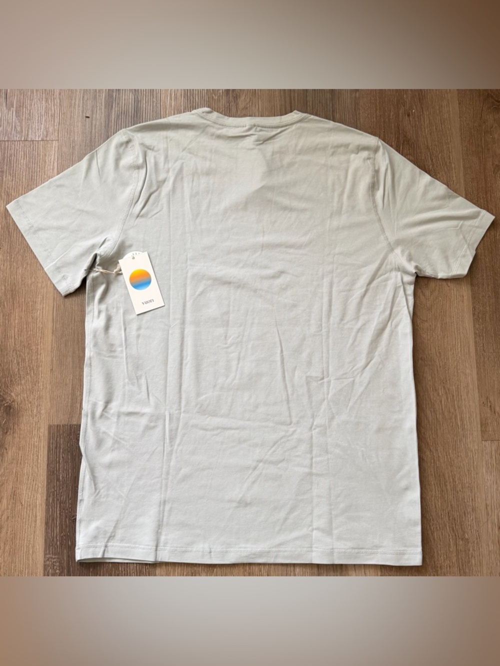 Vuori Men's Tuvalu Tee T-Shirt Sky Grey  Size XL V101 NWT - Picture 2 of 4